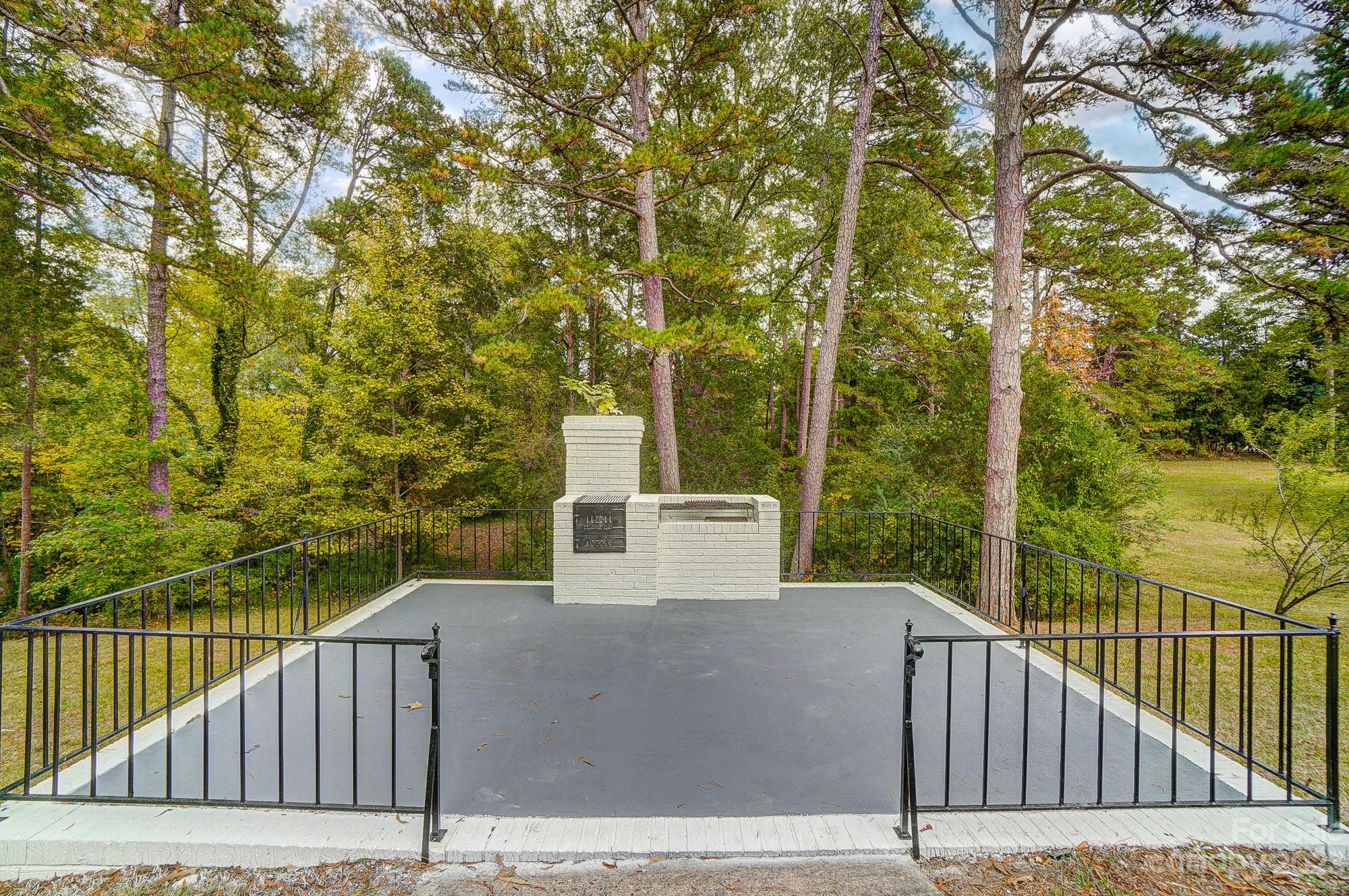 405 Fielding Road Charlotte, NC 28214 - Photo 43 of 47 Gallery Image 43