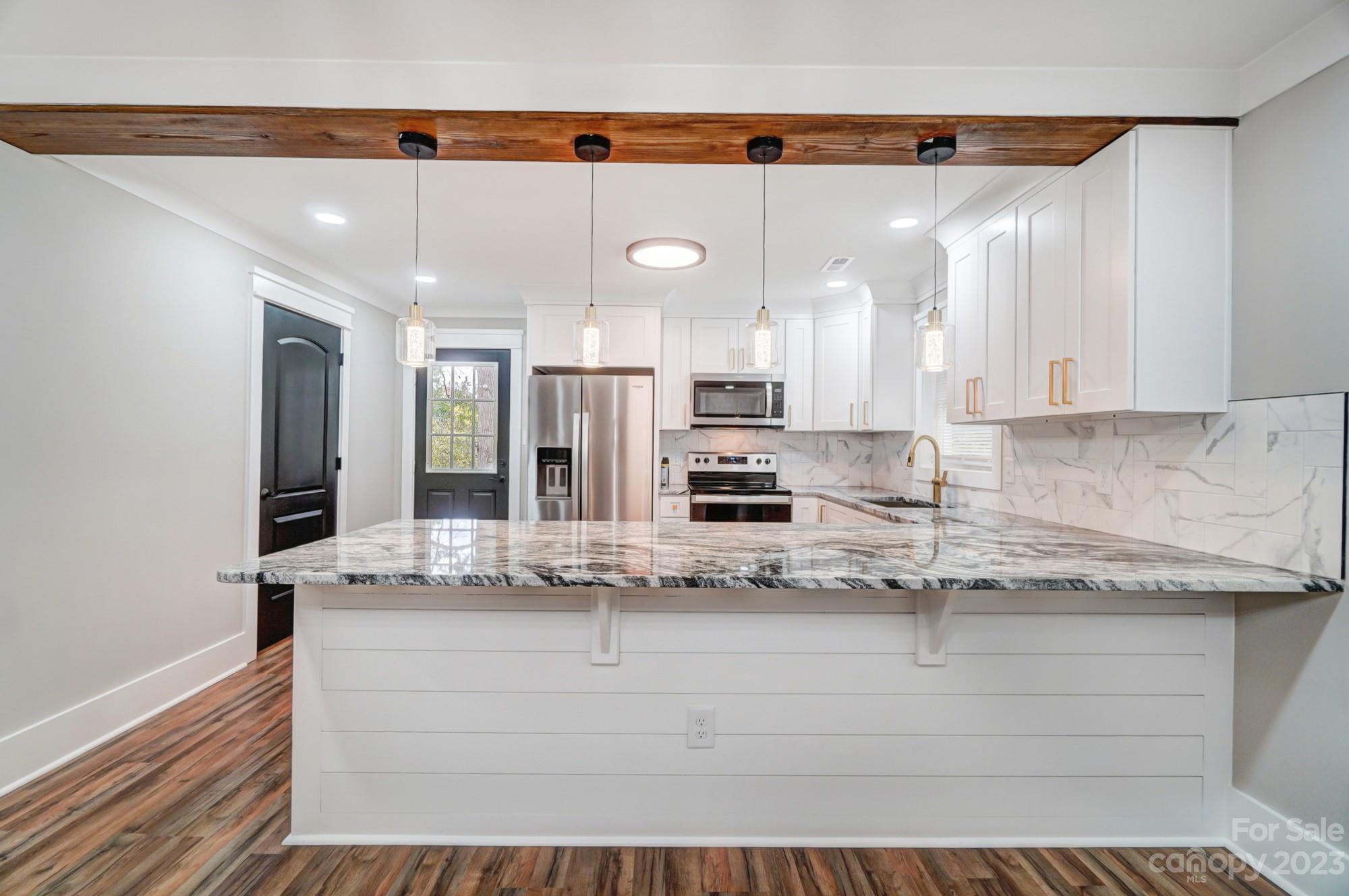 405 Fielding Road Charlotte, NC 28214 - Photo 6 of 47 Gallery Image 6