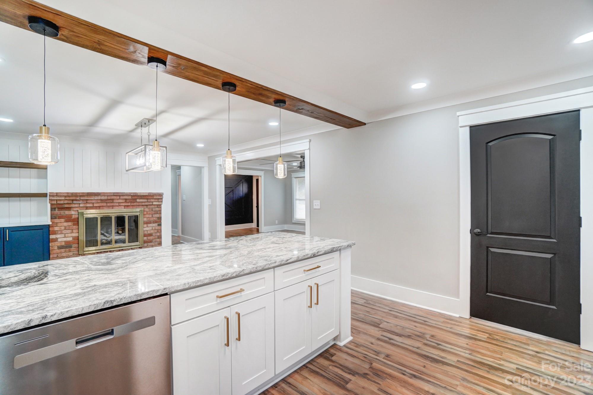 405 Fielding Road Charlotte, NC 28214 - Photo 9 of 47 Gallery Image 9