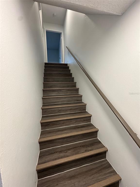 1197 Bentley Road, Unit 3 Leesburg, FL 34748 - Photo 8 of 13 a view of entryway