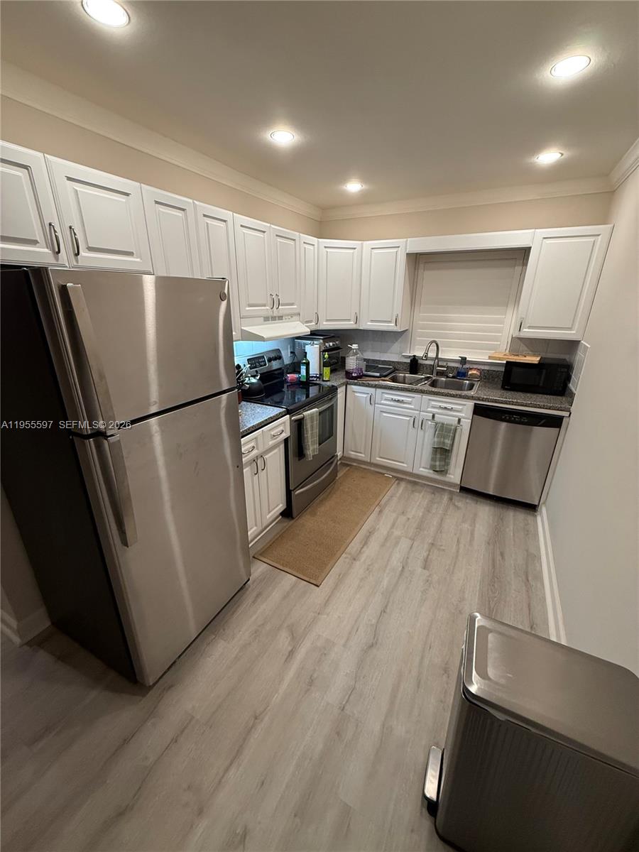 7765 Southwest 86th Street, Unit F2112 Miami, FL 33143 - Photo 1 of 5