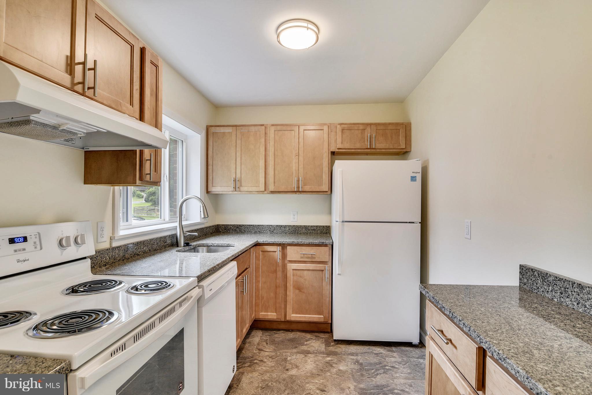 7303 Axton Street Springfield, VA 22151 - Photo 7 of 30 Granite counters