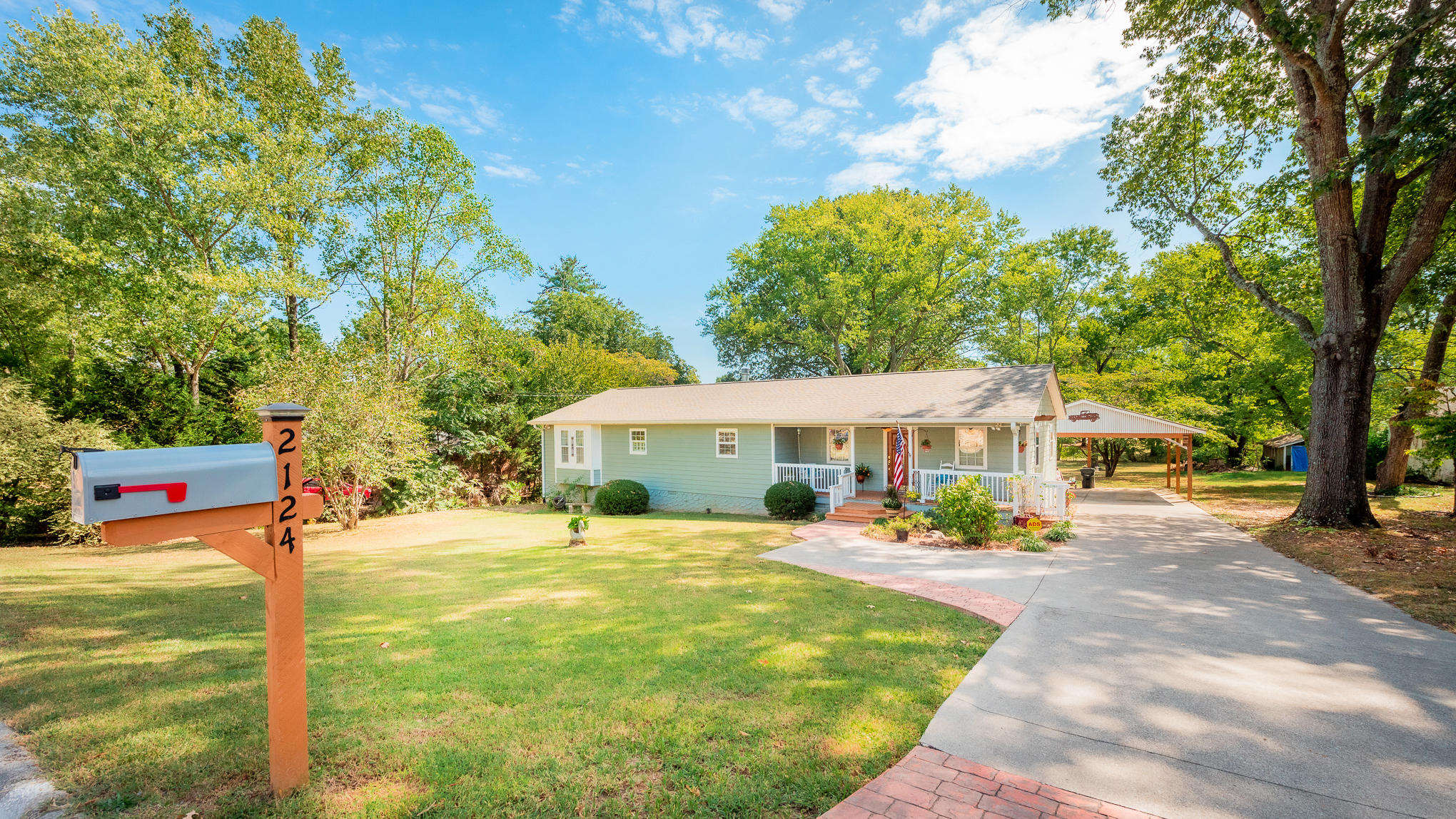 2124 Mae Dell Road Chattanooga, TN 37421 - Photo 3 of 37 DSC_7911