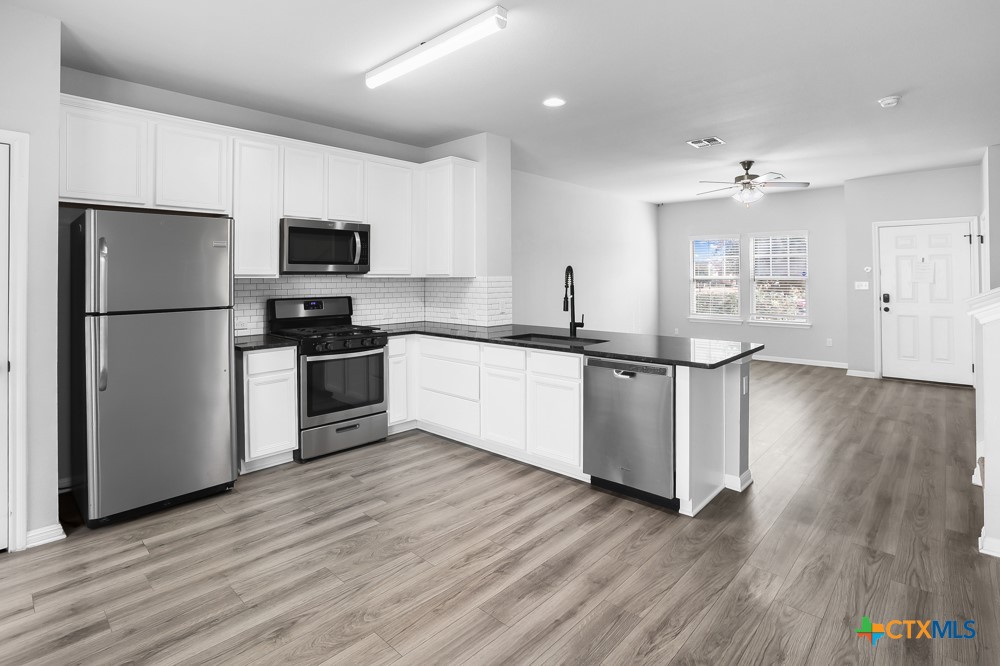 105 Switchgrass Street San Marcos, TX 78666 - Photo 11 of 28