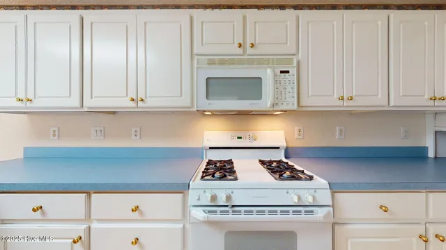 $2,000 | 2039 Royal Pines Drive, New Bern, NC 28560