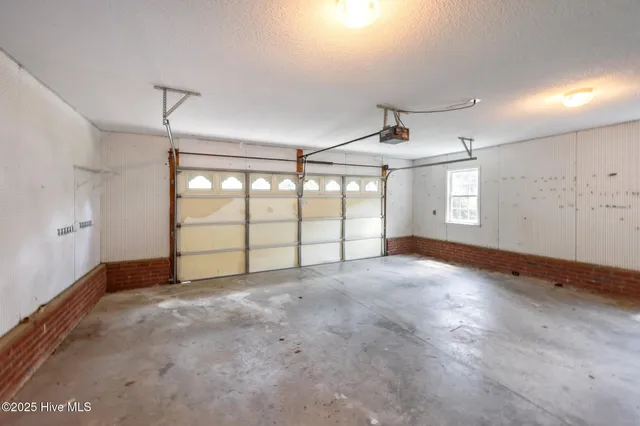 $2,000 | 2039 Royal Pines Drive, New Bern, NC 28560