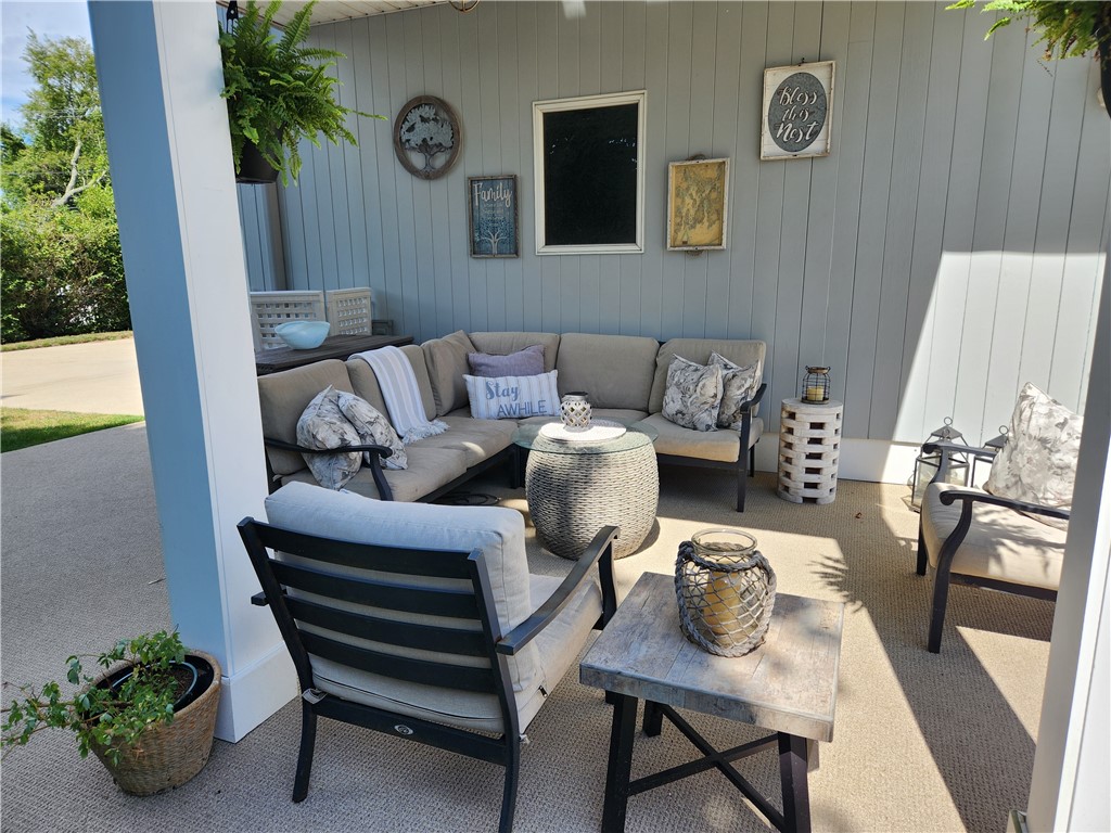 47 Treasure Road Narragansett, RI 02882 - Photo 8 of 12