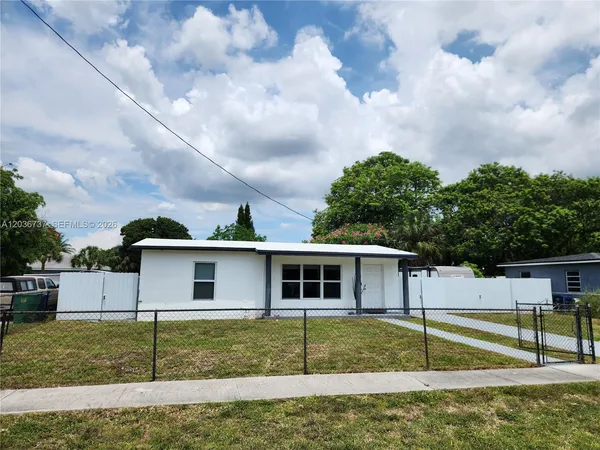 $2,750 | 721 Northwest 33rd Avenue, Lauderhill, FL 33311