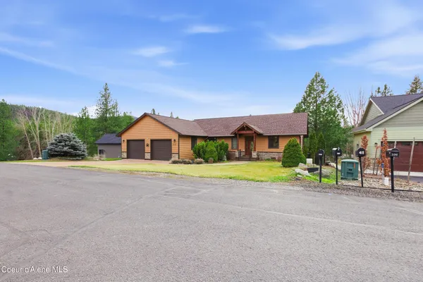 $775,000 | 418 Hanaford Road, Blanchard, ID 83804