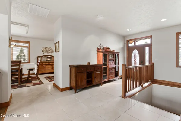 $775,000 | 418 Hanaford Road, Blanchard, ID 83804