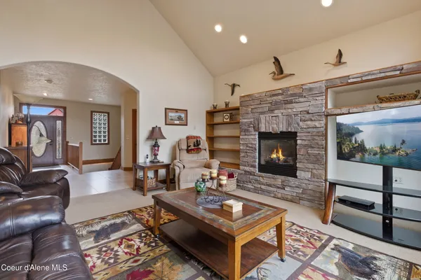 $775,000 | 418 Hanaford Road, Blanchard, ID 83804