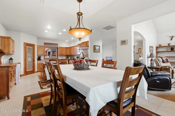 $775,000 | 418 Hanaford Road, Blanchard, ID 83804