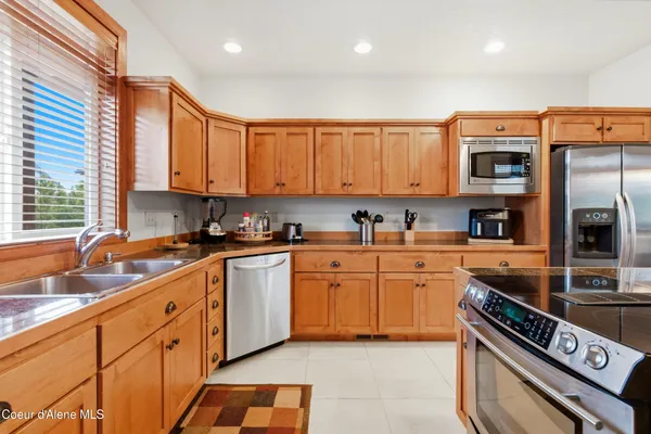 $775,000 | 418 Hanaford Road, Blanchard, ID 83804