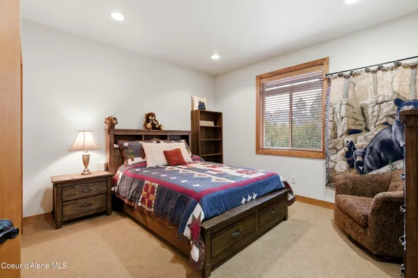 $775,000 | 418 Hanaford Road, Blanchard, ID 83804