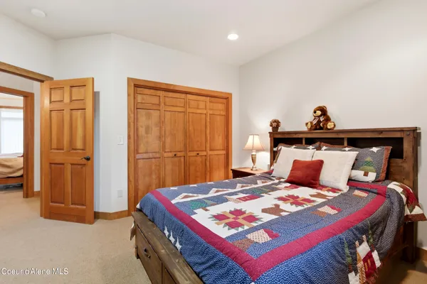 $775,000 | 418 Hanaford Road, Blanchard, ID 83804