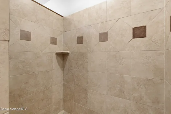 $775,000 | 418 Hanaford Road, Blanchard, ID 83804