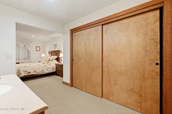 $775,000 | 418 Hanaford Road, Blanchard, ID 83804