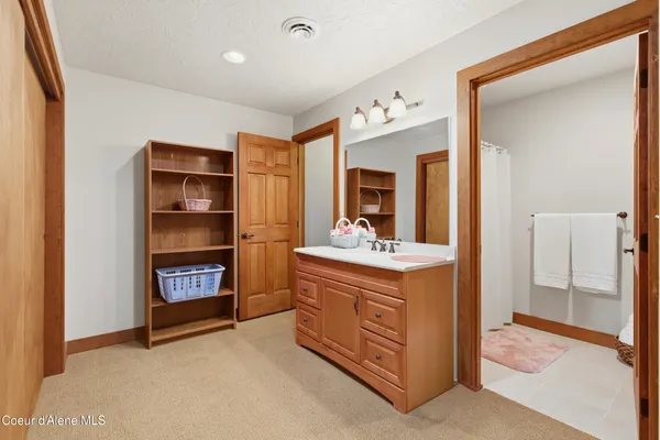 $775,000 | 418 Hanaford Road, Blanchard, ID 83804