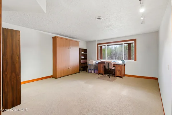 $775,000 | 418 Hanaford Road, Blanchard, ID 83804