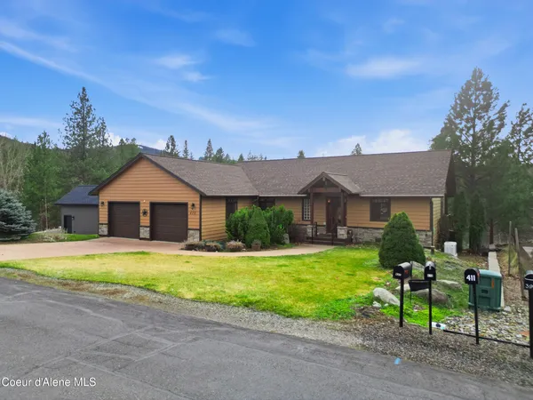 $775,000 | 418 Hanaford Road, Blanchard, ID 83804