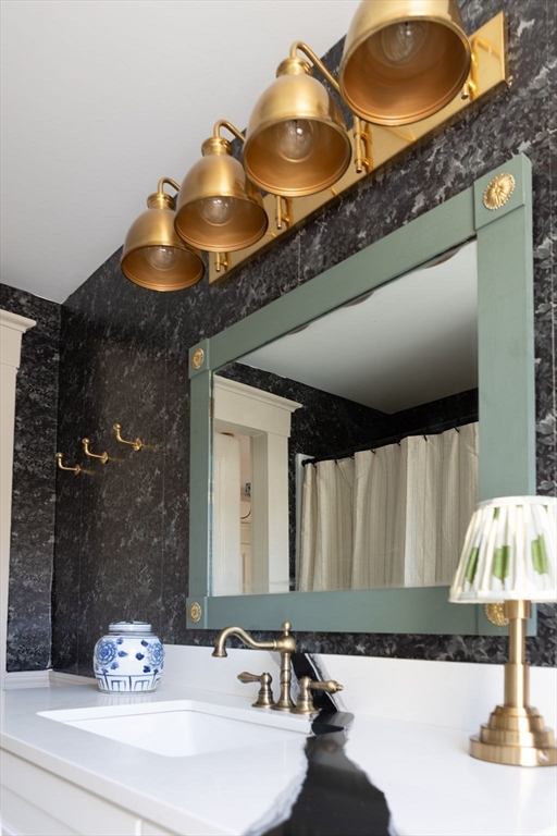 6 Mt Vernon Street Marblehead, MA 01945 - Photo 10 of 13