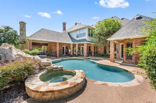 $1,450,000 | 6776 St.Moritz Parkway, Colleyville, TX 76034