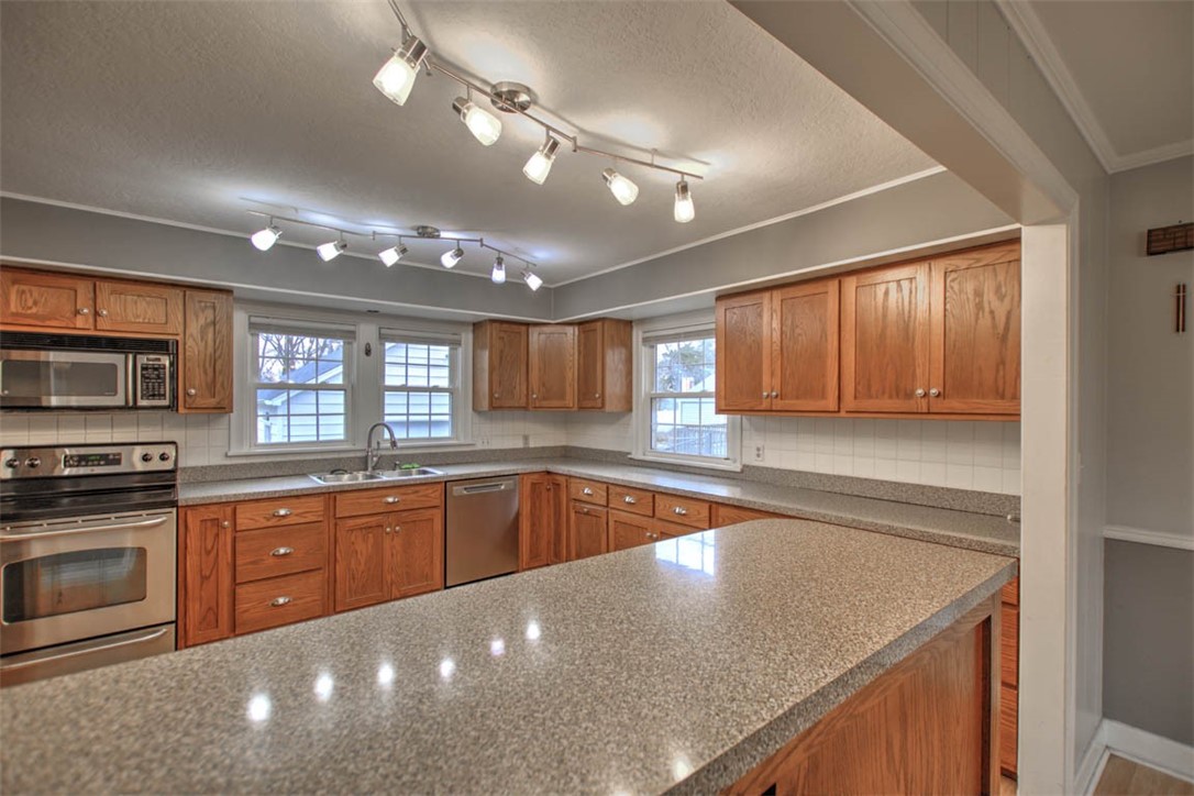 405 South Linden Avenue Decatur, IL 62522 - Photo 13 of 32 Gallery Image 13