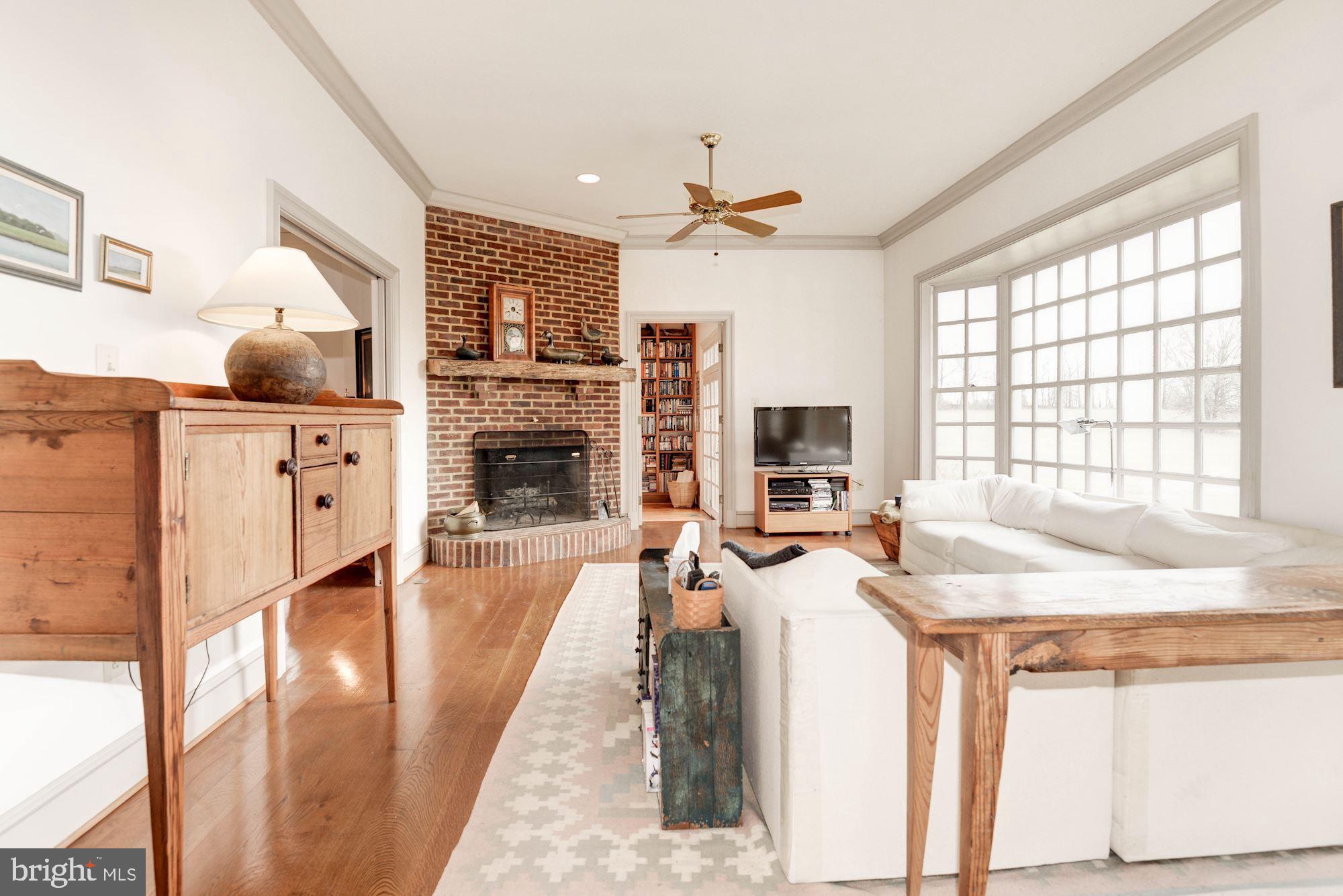 20252 Unison Road Round Hill, VA 20141 - Photo 12 of 44 Family Room toward Office/Library