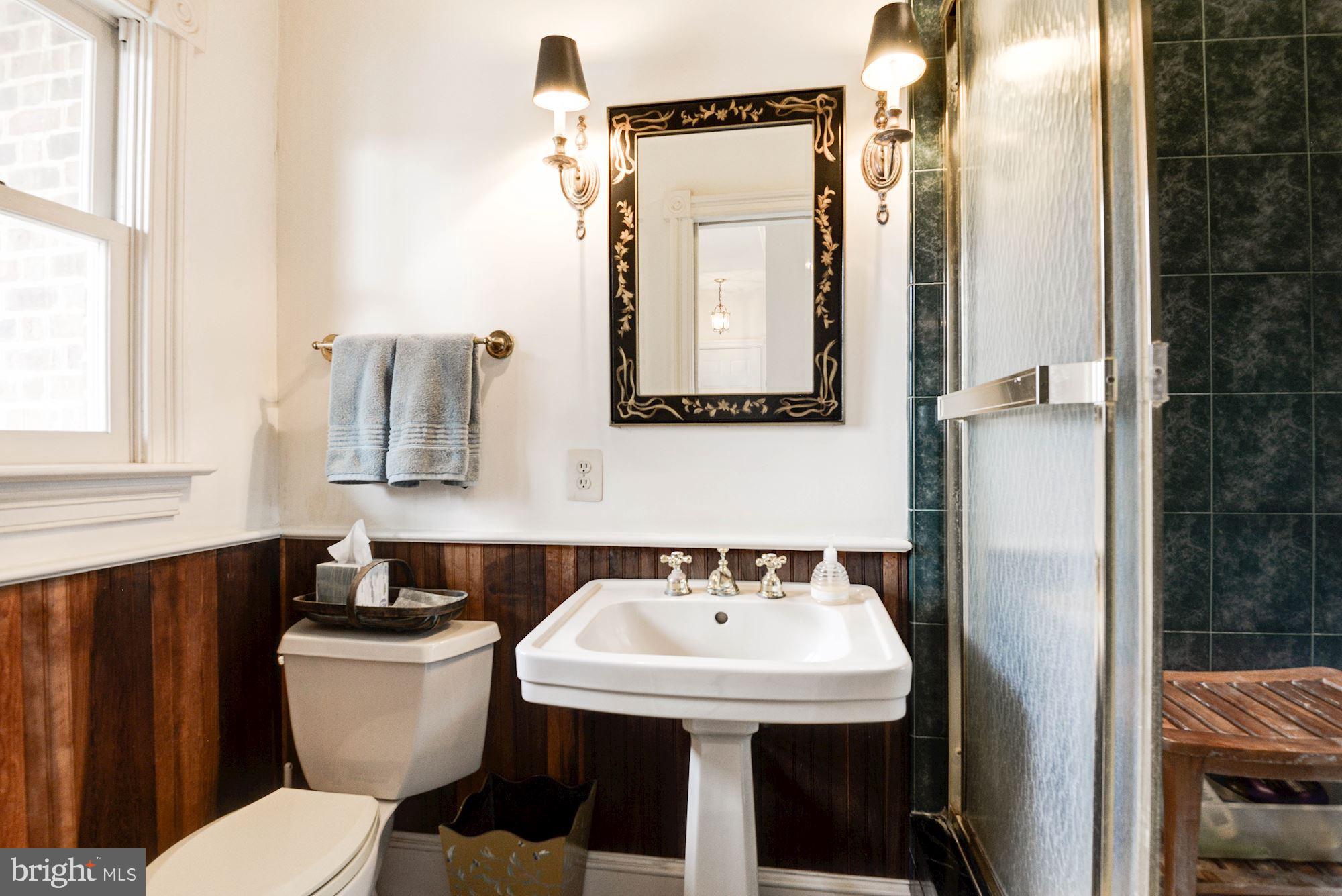 20252 Unison Road Round Hill, VA 20141 - Photo 20 of 44 First Floor full bath