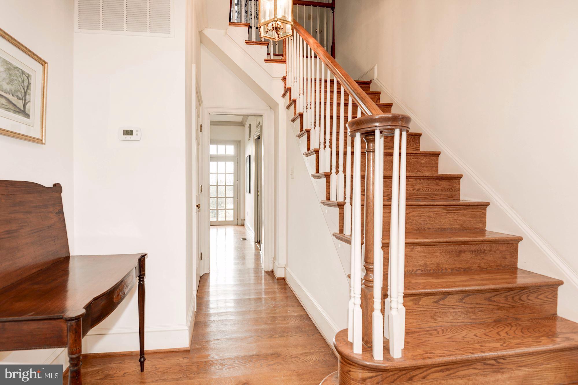 20252 Unison Road Round Hill, VA 20141 - Photo 4 of 44 Front Entry with staircase