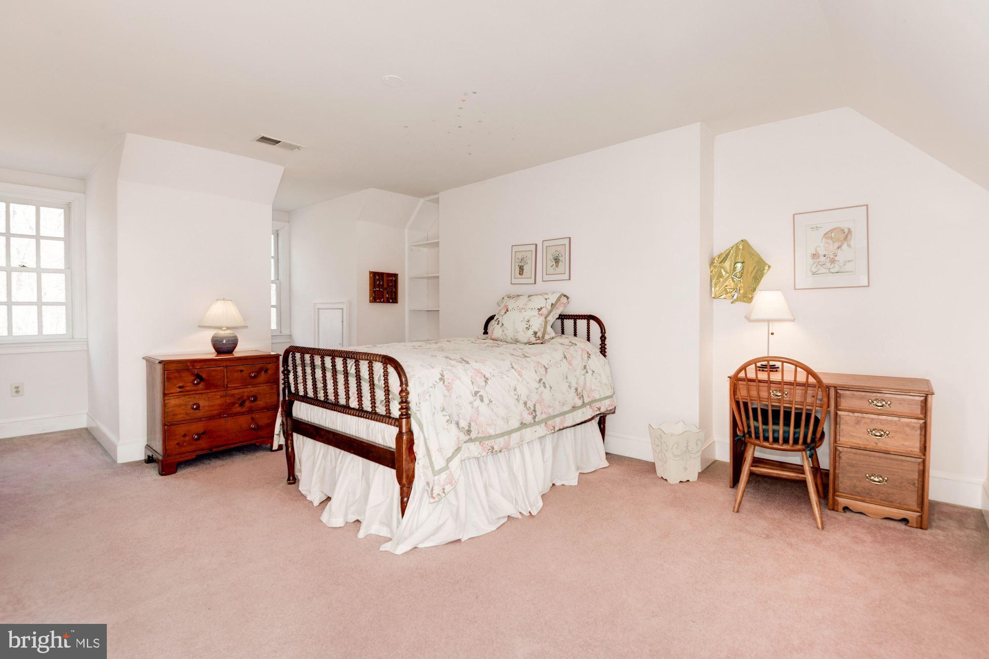 20252 Unison Road Round Hill, VA 20141 - Photo 32 of 44 Third Bedroom