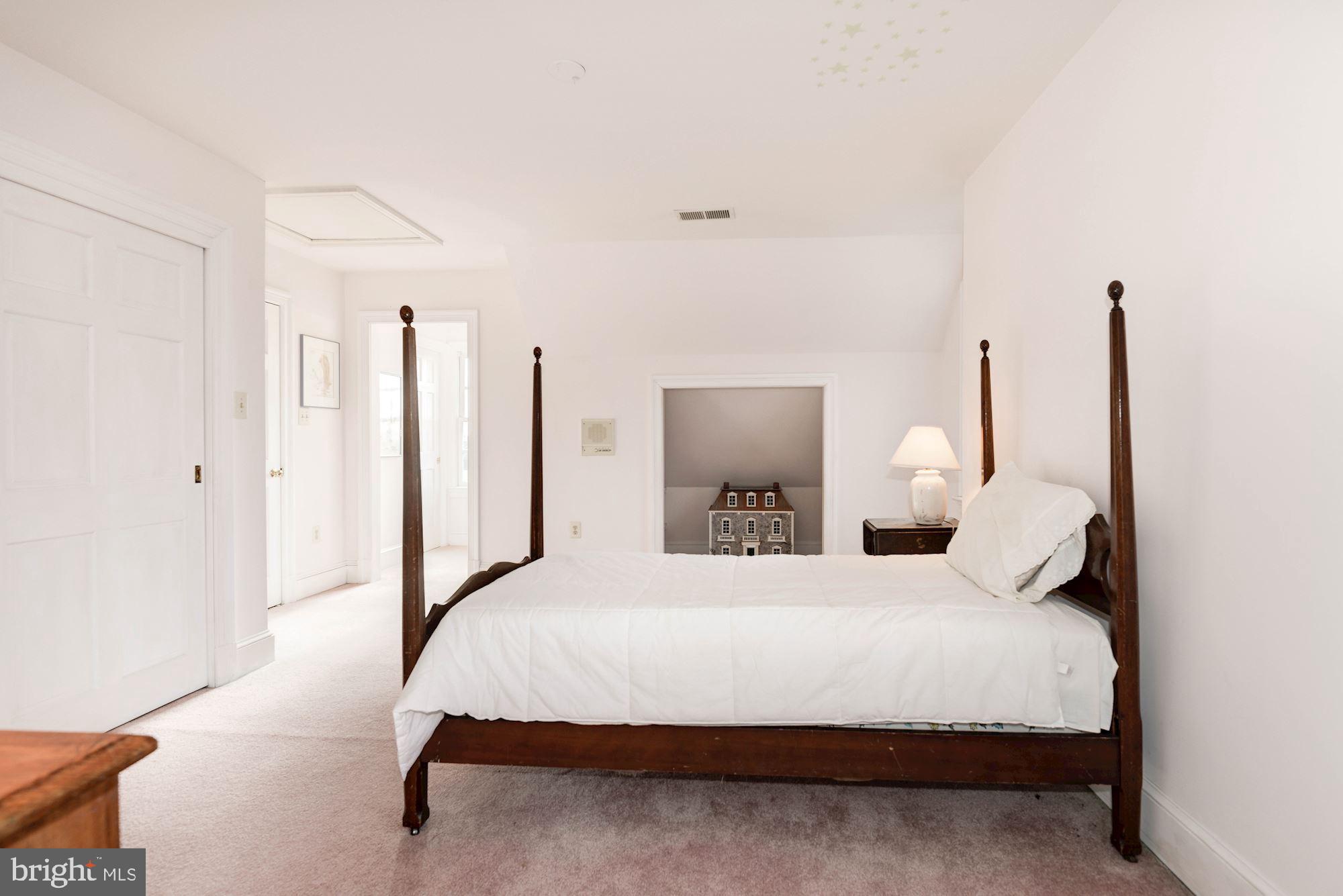 20252 Unison Road Round Hill, VA 20141 - Photo 33 of 44 Forth Bedroom