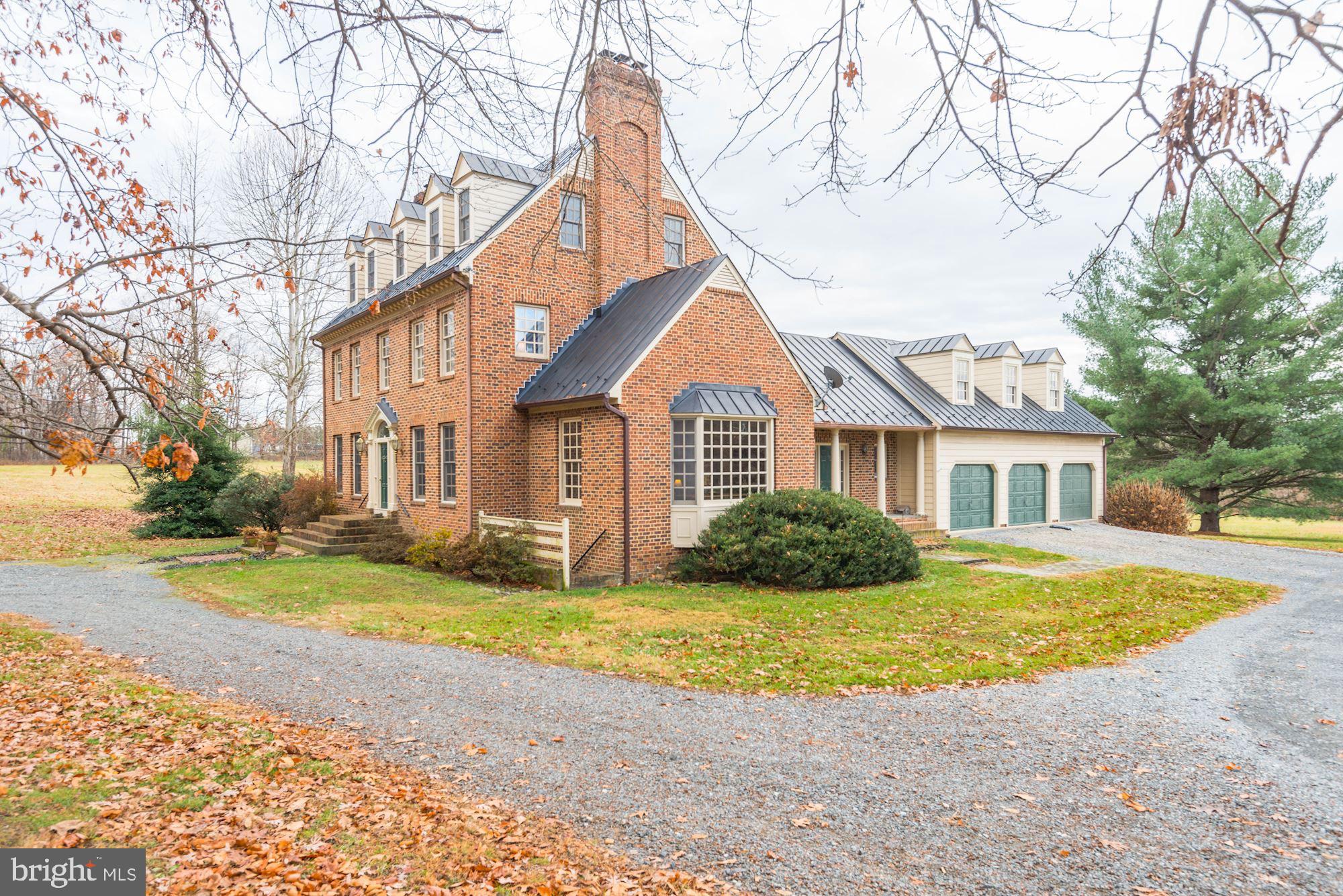 20252 Unison Road Round Hill, VA 20141 - Photo 38 of 44 Side View