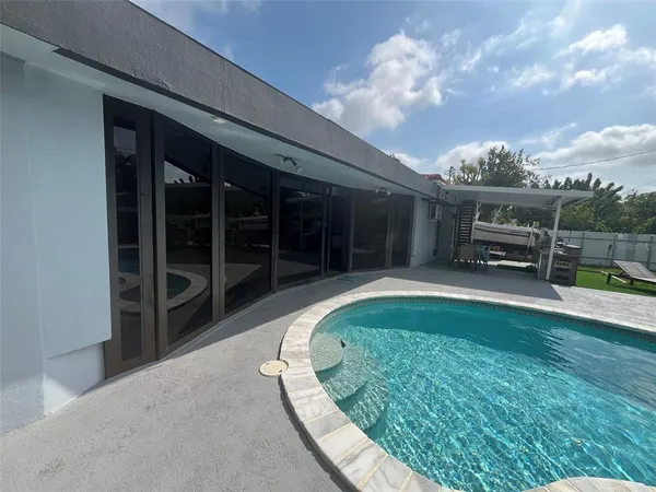 $1,249,000 | 9260 Southwest 164th Street, Palmetto Bay, FL 33157
