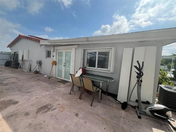 $1,249,000 | 9260 Southwest 164th Street, Palmetto Bay, FL 33157