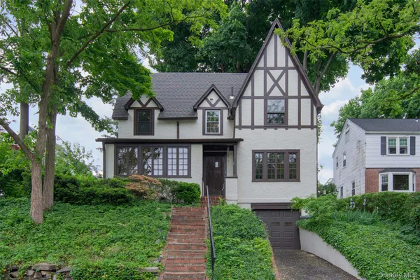 $779,000 | 370 Scarsdale Road, Tuckahoe, NY 10707