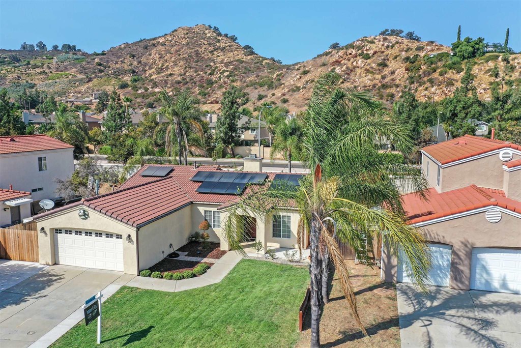 601 Iona Court Escondido, CA 92027 - Photo 2 of 26 Gallery Image 2