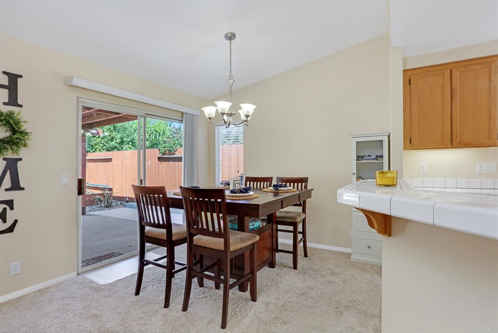 601 Iona Court Escondido, CA 92027 - Photo 8 of 26 Gallery Image 8