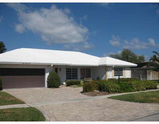 899 Southwest 16th Street Boca Raton, FL 33486 - Photo 1 of 7 Primary Photo