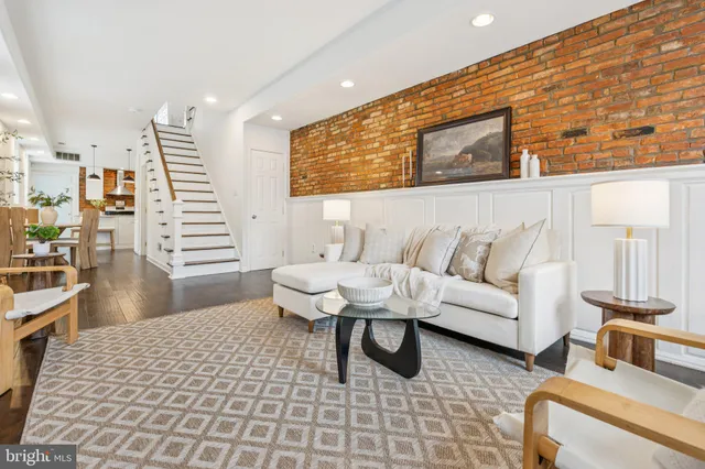 $3,300 | 801 South Rose Street, Baltimore, MD 21224