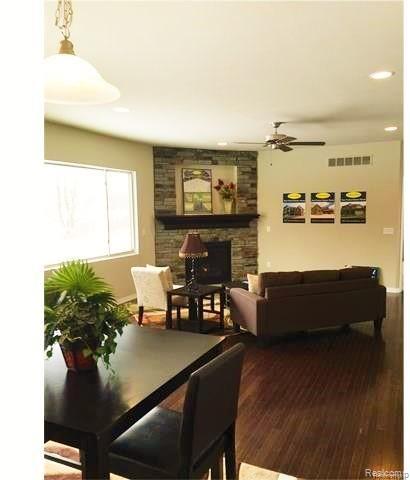 2755 West Wattles Road Troy, MI 48098 - Photo 8 of 25