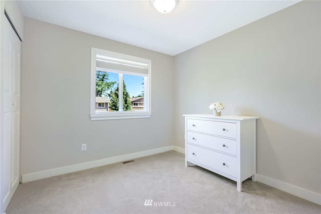 15505 Southeast 179th Street Renton, WA 98058 - Photo 12 of 23 Gallery Image 12