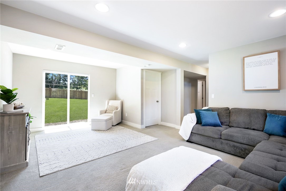 15505 Southeast 179th Street Renton, WA 98058 - Photo 16 of 23 Gallery Image 16
