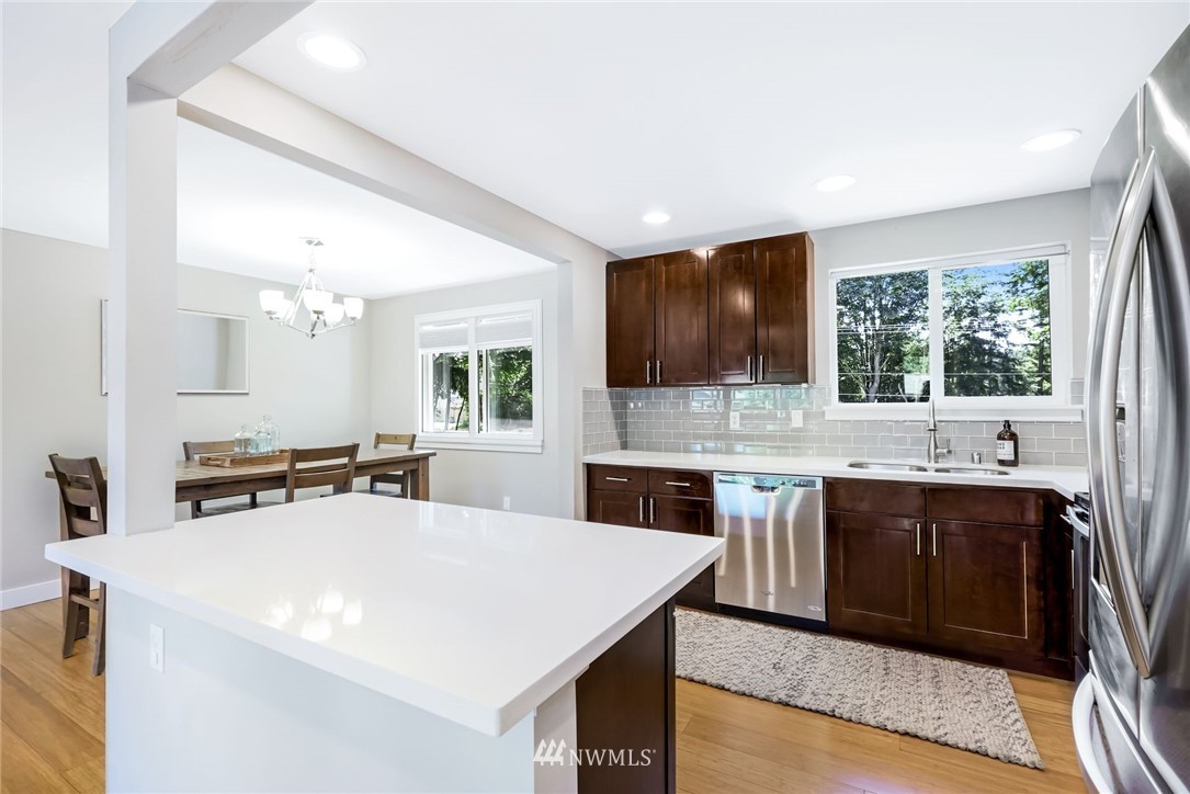 15505 Southeast 179th Street Renton, WA 98058 - Photo 5 of 23 Gallery Image 5