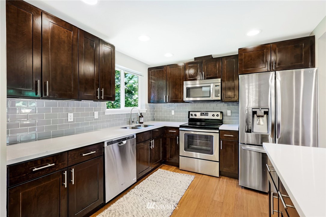 15505 Southeast 179th Street Renton, WA 98058 - Photo 6 of 23 Gallery Image 6