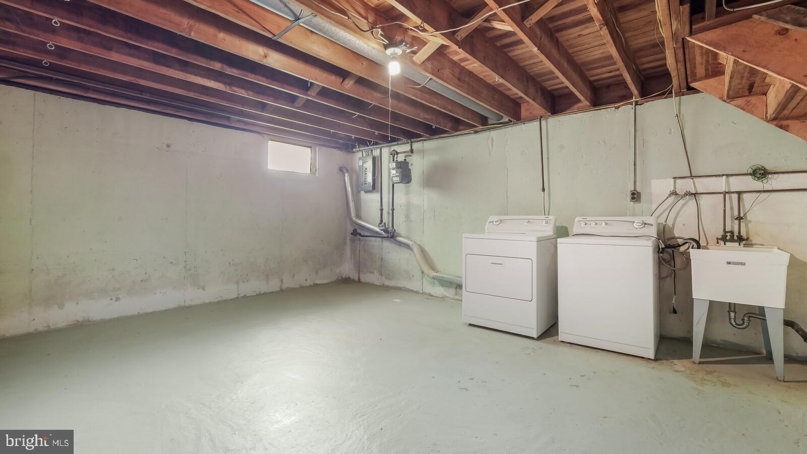 13028 Sewell Road Philadelphia, PA 19116 - Photo 23 of 28 Gallery Image 23