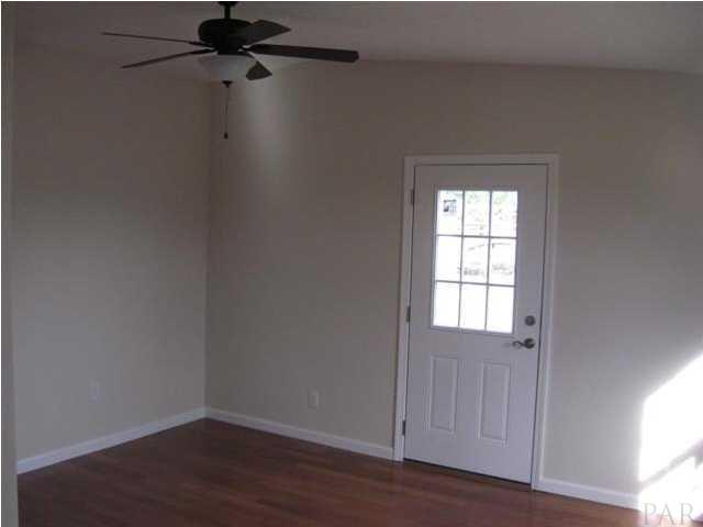 5040 Bodega Road Milton, FL 32583 - Photo 7 of 13 Family room