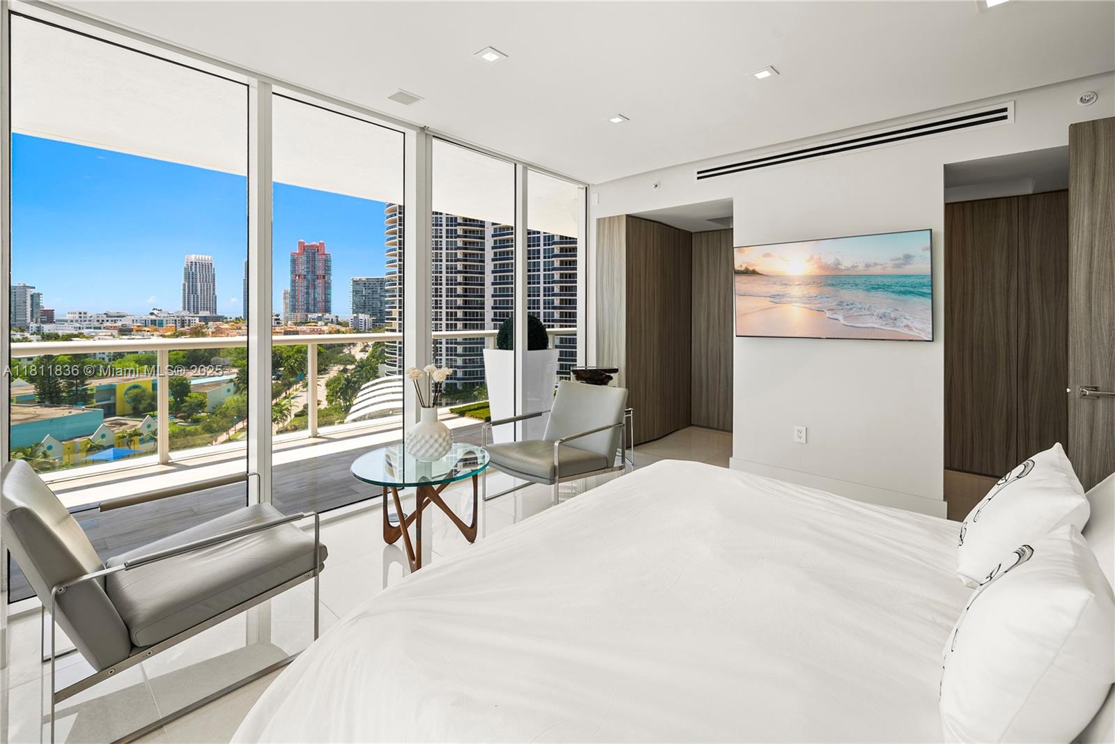 450 Alton Road, Unit 1007 Miami Beach, FL 33139 - Photo 37 of 78 Gallery Image 37