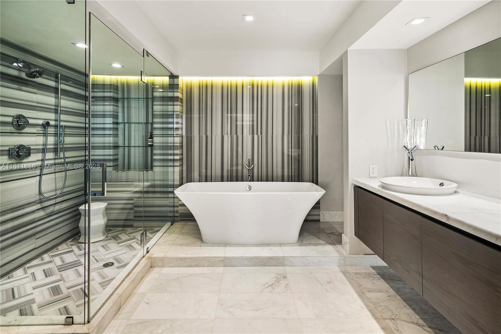 450 Alton Road, Unit 1007 Miami Beach, FL 33139 - Photo 41 of 78 Gallery Image 41
