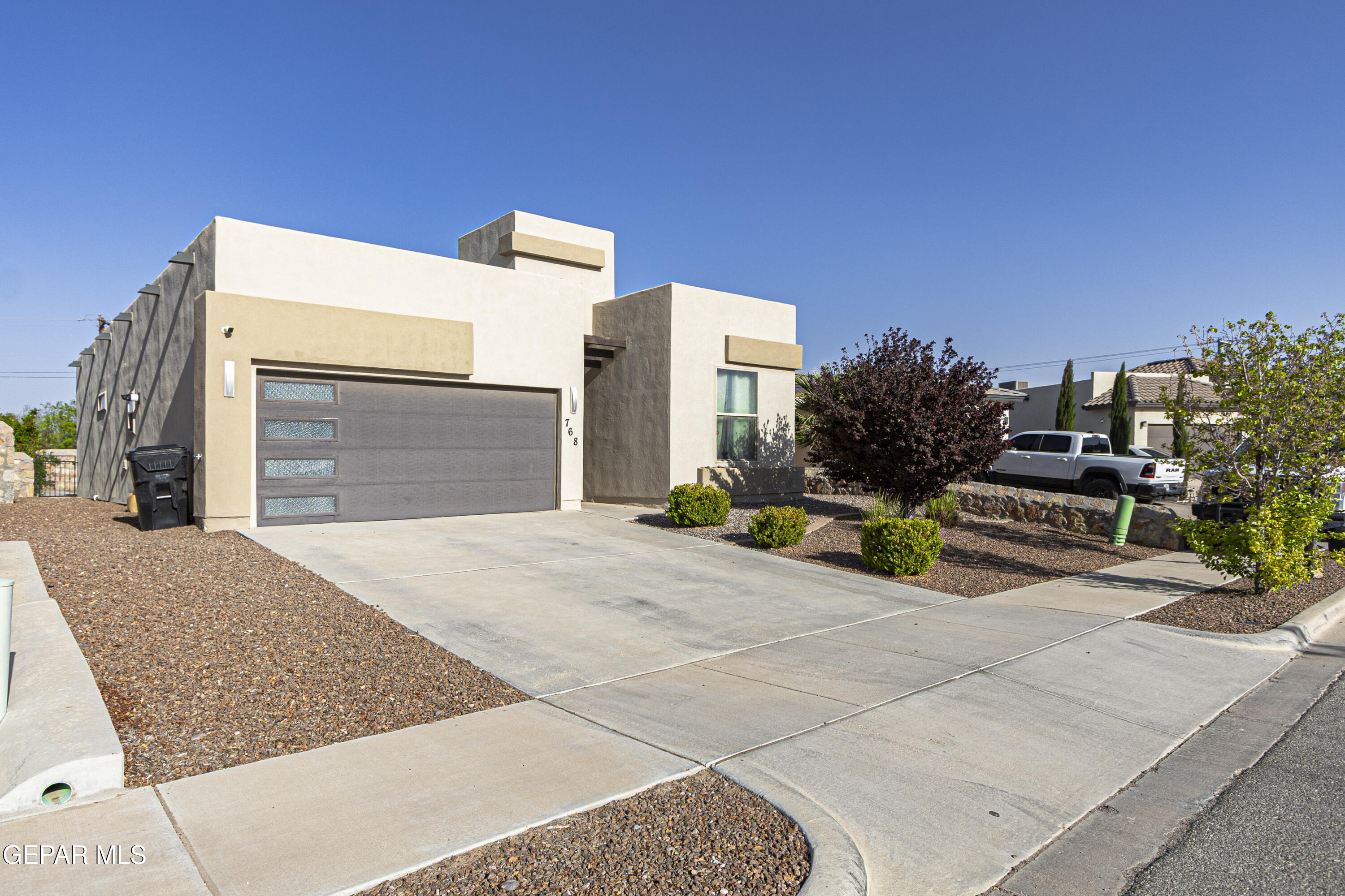 768 Sheephouse Road El Paso, TX 79928 - Photo 2 of 41 IMG_7996